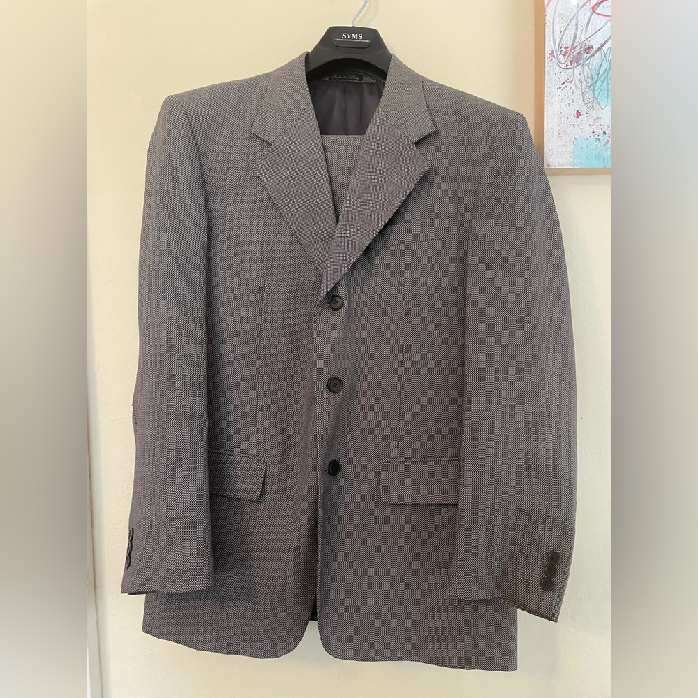 Zagato Mens Dress Suit Jacket And Pants
Size 38R